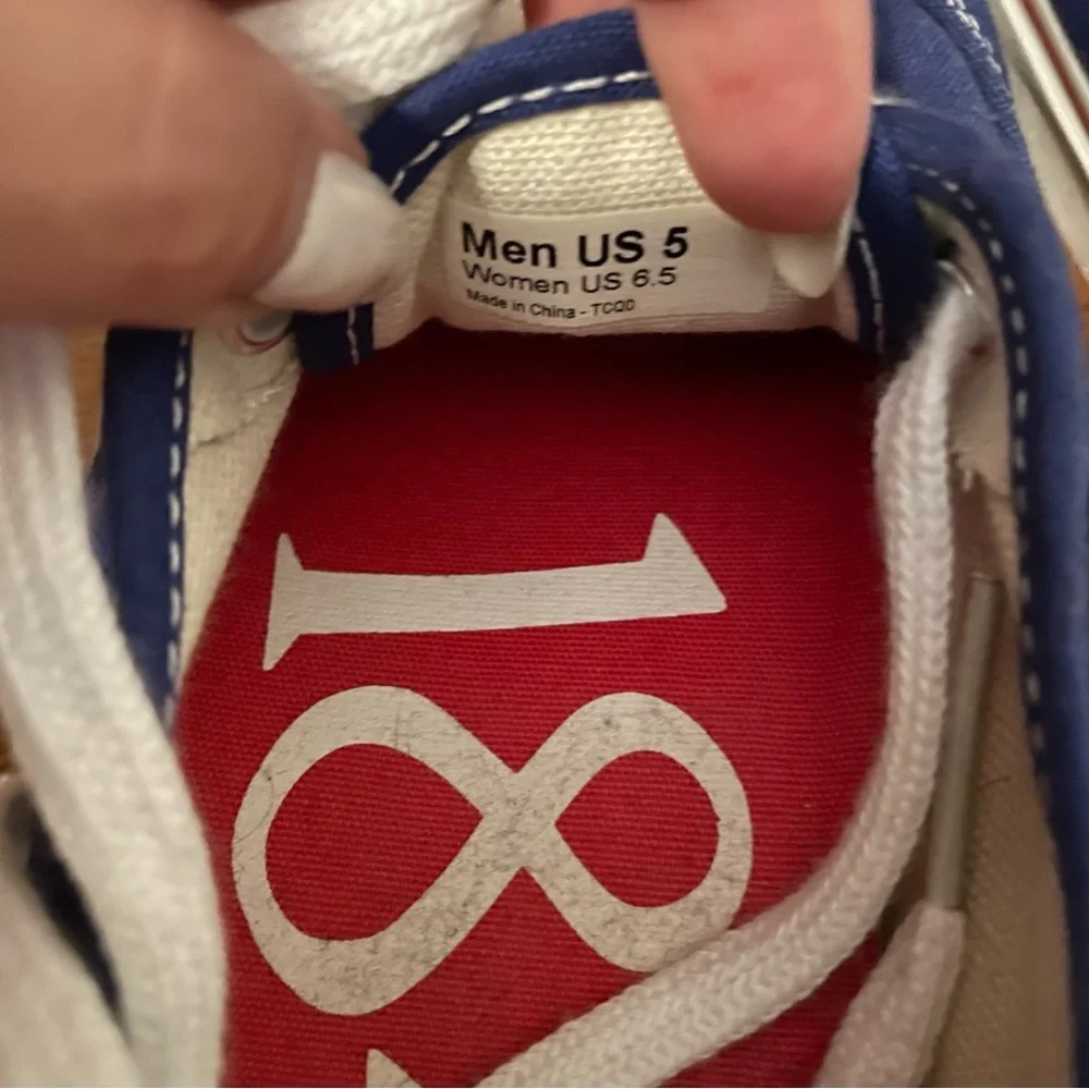 Vans never worn